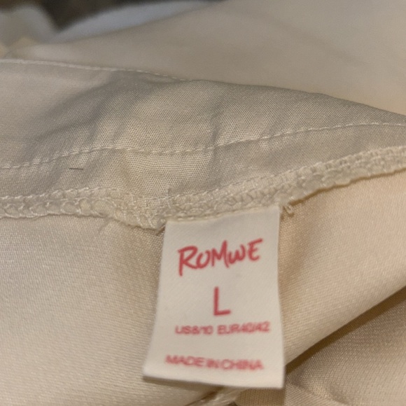 Romwe Embroidered Sunflower Summer Shorts w Pockets Women’s Size 8 10 Large - Picture 7 of 7